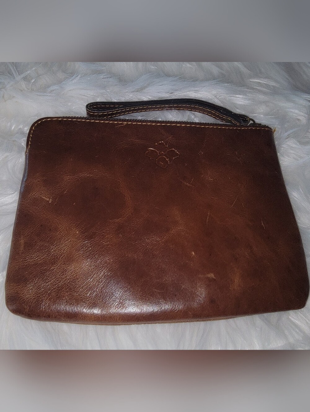 Patricia Nash Leather Embossed Tooled Medallion Wristlet - Picture 2 of 5